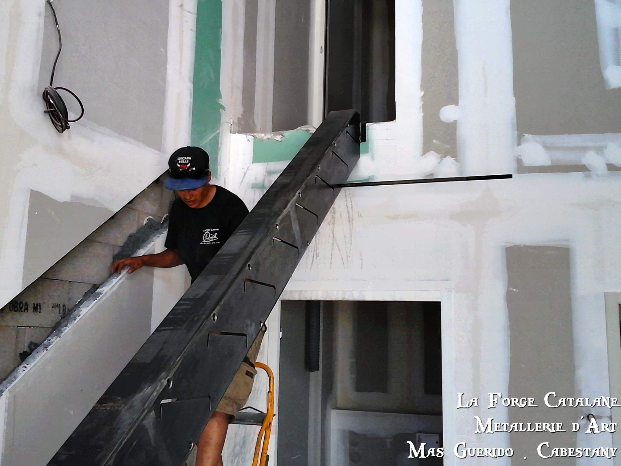 limon escalier U pliage encastre en decoupe laser forge catalane.jpg